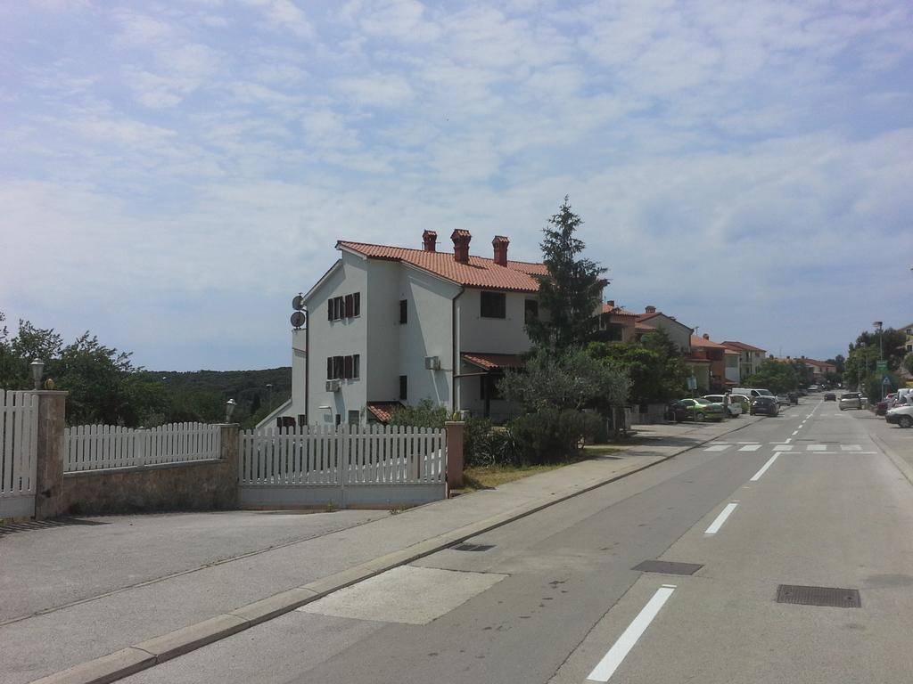 Apartments Liliana Пула Экстерьер фото